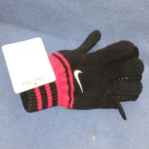 Childrens Nike winter gloves
